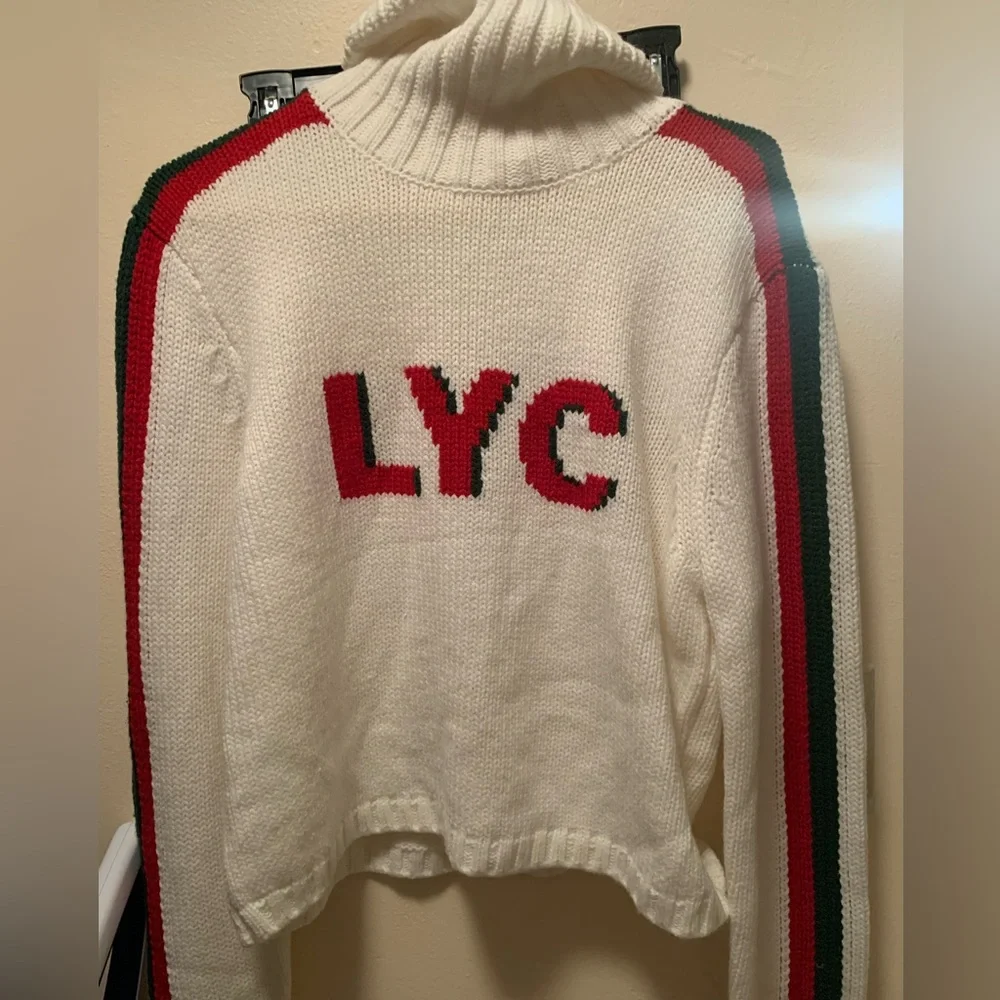 NWT Ellsworth & Ivey LYC White Cropped Sweater with Red and Green Stripes - Picture 1 of 6